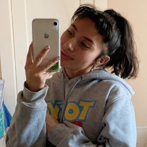 Meet your Posher, Daysi